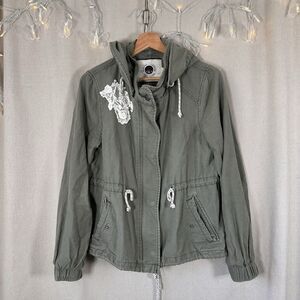 Daughters of the Liberation favorite Green military Utility Jacket Hooded M